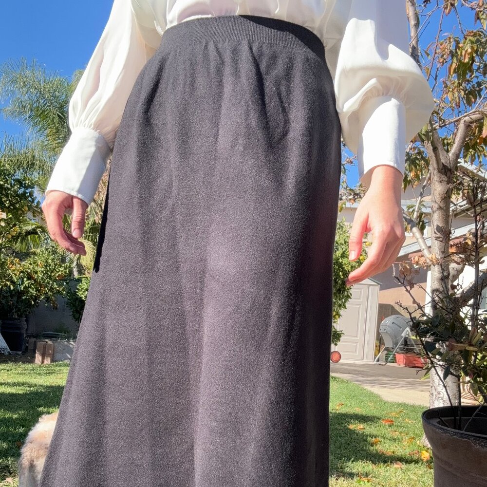 Uniqlo Black Souffle Knit SKirt